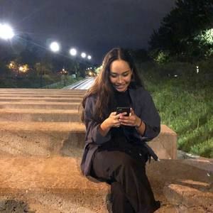 Meet your Posher, Naomi